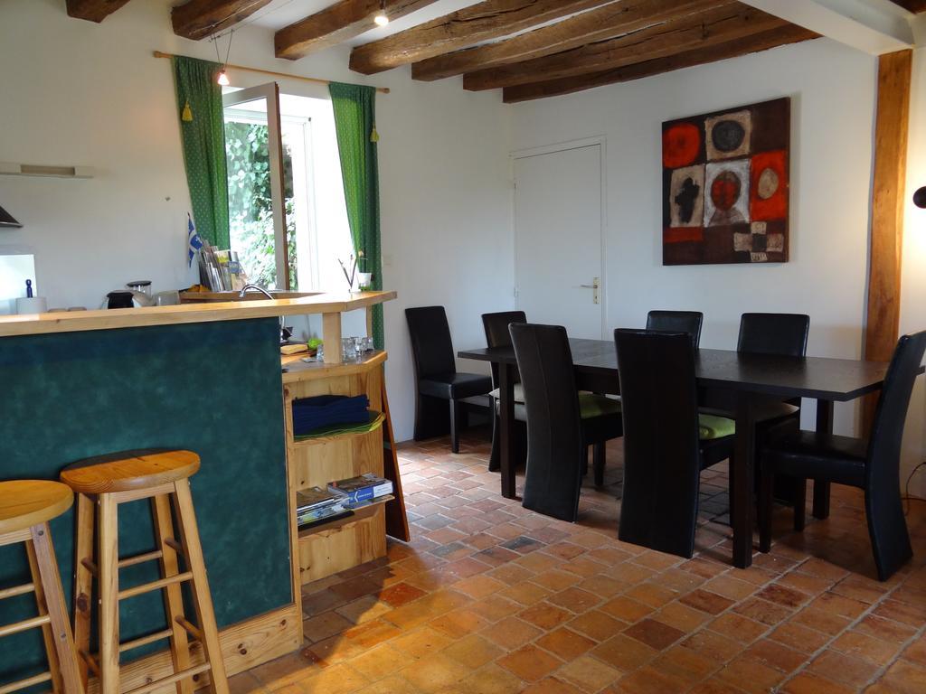 Au Moulin Geant Bed & Breakfast Rochefort-sur-Loire Екстериор снимка