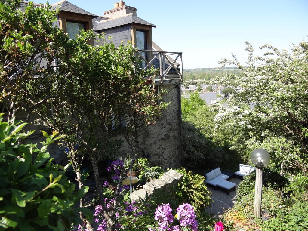 Au Moulin Geant Bed & Breakfast Rochefort-sur-Loire Екстериор снимка