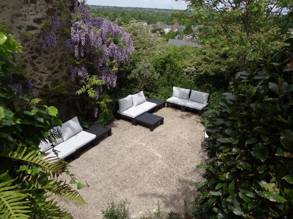 Au Moulin Geant Bed & Breakfast Rochefort-sur-Loire Екстериор снимка